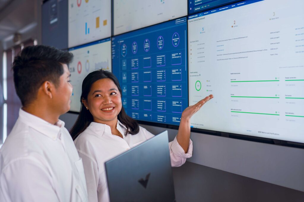 Gain 360° visibility into external threats, risks, and vulnerabilities.